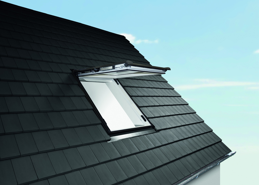 Das Dachfenster RotoComfort i8 von Roto wurde 2014 mit dem internationalen Designpreis „Focus Open 2014“ prämiert. (Foto: Roto Dach- und Solartechnologie GmbH)