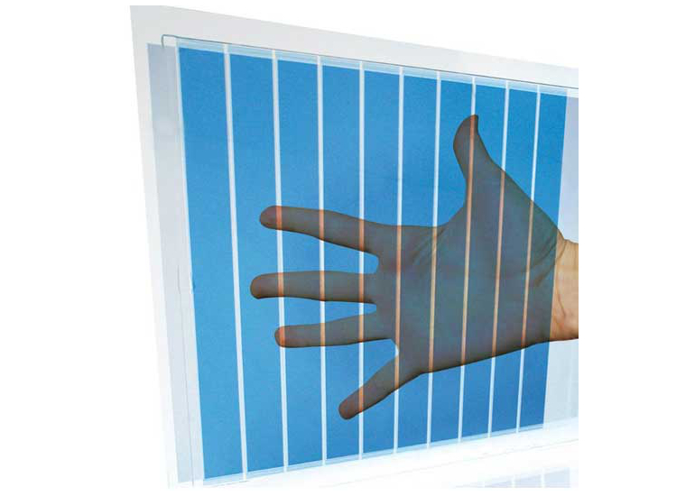Die organischen Photovoltaik-Zellen von Heliatek eignen sich auch zur semitransparenten Fassadengestaltung. (Foto: Heliatek GmbH)