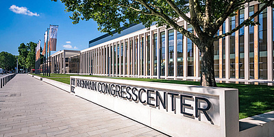 Hier sehen Sie das Kongresszentrum in Wiesbaden