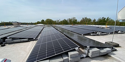 Photovoltaik-Anlage auf der Nordwandhalle in Hamburg-Wilhelmsburg