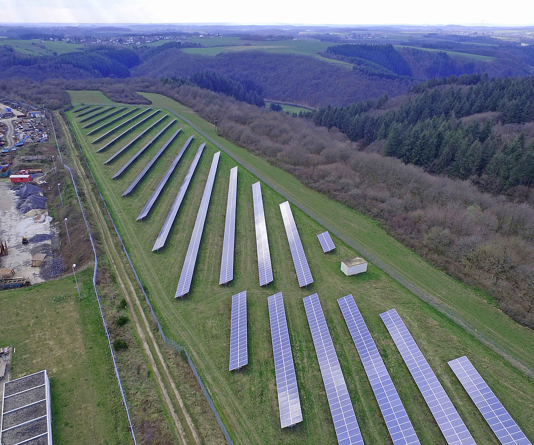 Der Solarpark in Sontheim besteht bereits seit zehn Jahren. Bei einer Überprüfung wurden Ertragsverluste festgestellt. Daraufhin wurde eine Elektrolumineszenz-Messung durchgeführt. (Foto: WI Energy GmbH)