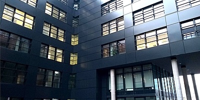 Das Bild zeigt das FleetOffice in Hamburg-Hammerbrook von außen.