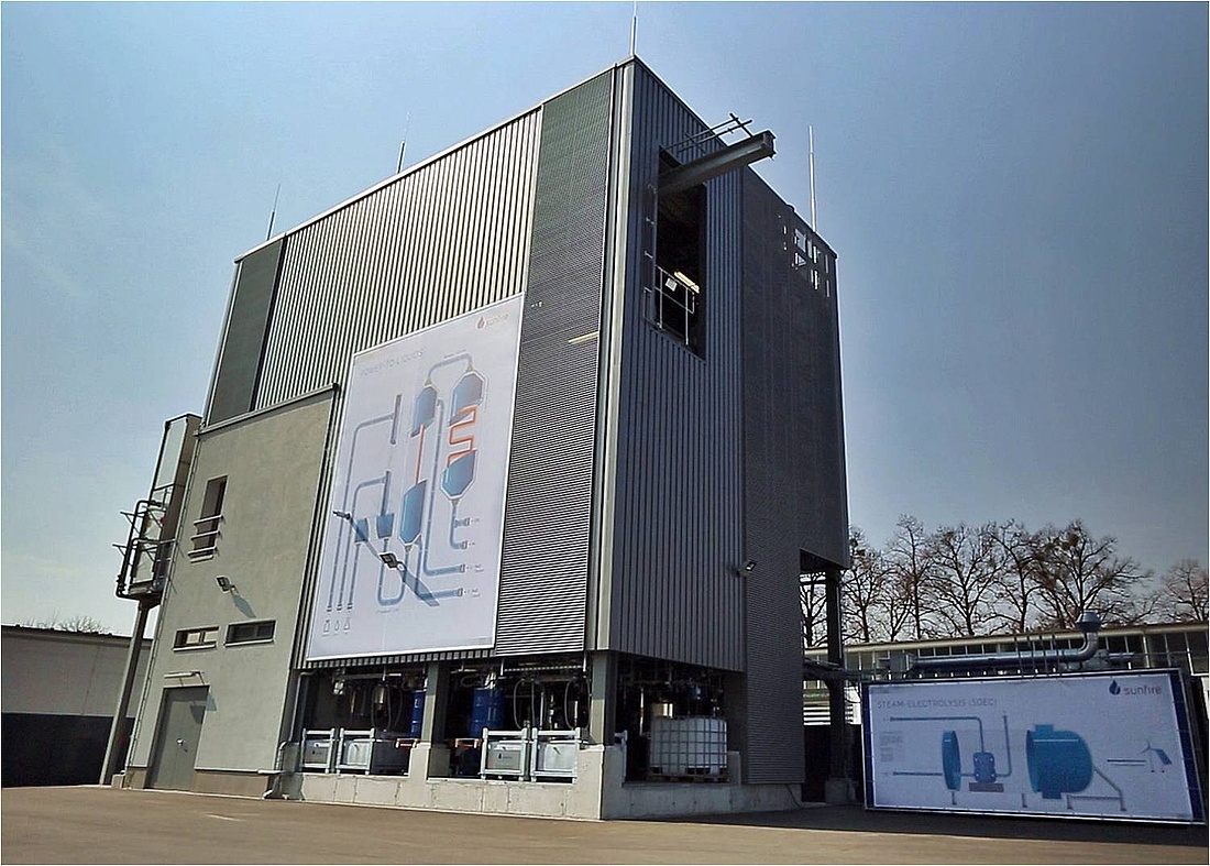 Die Power-to-Liquid-Anlage der Dresdner sunfire GmbH stellt synthetischen Diesel-Kraftstoff her. (Foto: Sunfire GmbH)
