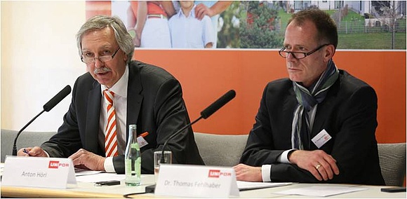 Vorstandsvorsitzender Anton Hörl (li.) und Geschäftsführer Dr. Thomas Fehlhaber der Unipor-Ziegel-Gruppe (Foto: Unipor-Ziegel-Gruppe)