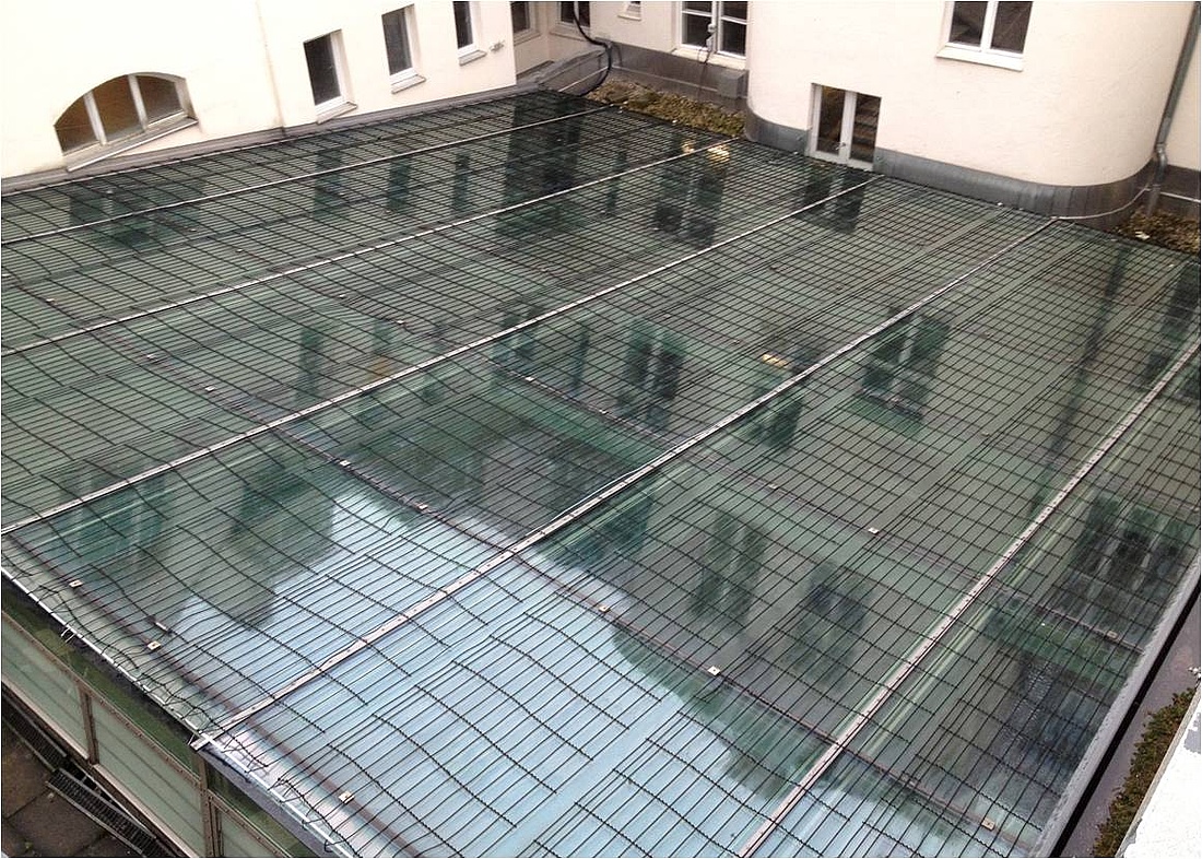 Dachflächenheizung von WAGNER Elektroheiztechnik auf einem Glasdach (Foto: WAGNER Elektroheiztechnik GmbH)