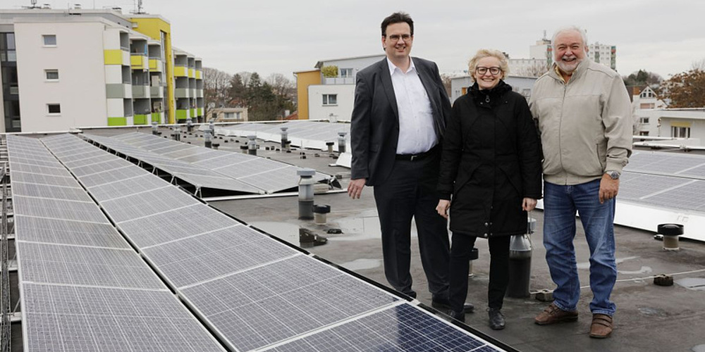 Hier sehen Sie die Solaranlage auf dem Dach des Seniorenzentrums in Offenbach