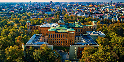 Hier sehen Sie eine Luftaufnahme des bayrischen Landtags
