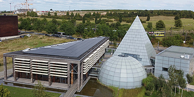 Blick auf den Dänischen Pavillon auf dem Expo-Gelände in Hannover (Foto: www.passivhaus.de)