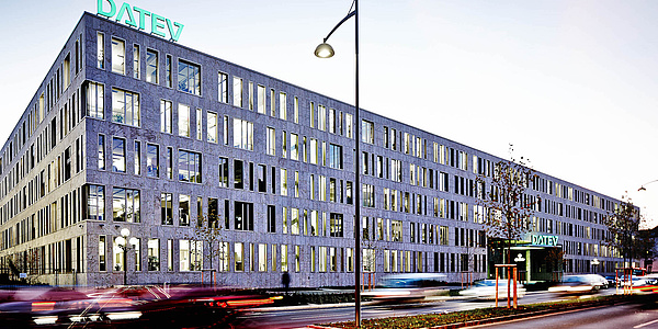 Datev IT-Campus in Nürnberg funkelt mit modernem Spezialglas