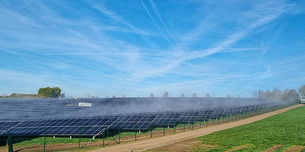Blick auf den Solarpark Lahr in Rheinland-Pfalz