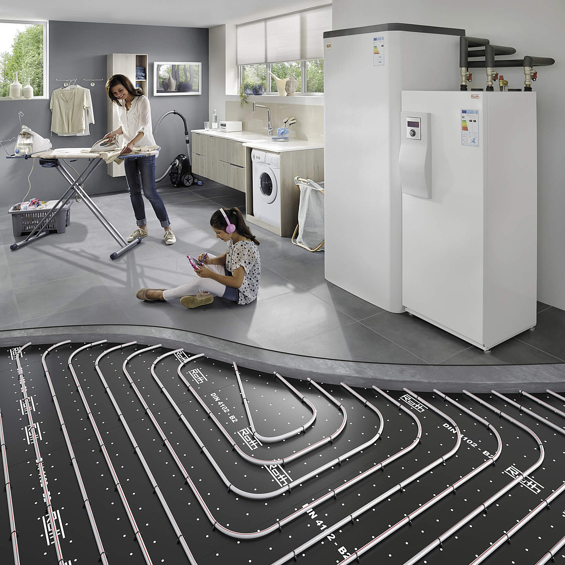 Dieses Bild veranschaulicht die wichtigen Komponenten Wärmepumpe, Speicher und Fußbodenheizung eines effizienten Wärmepumpensystems