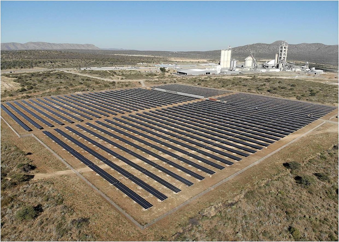 JA Solar Halb-Zellen-Module in einem PV-Freiflächenprojekt in Namibia (Foto: JA Solar)