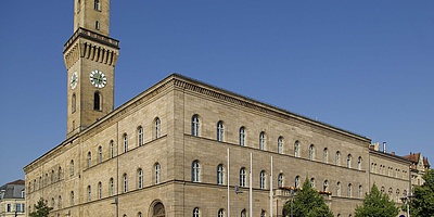 Das Bild zeigt das Rathaus in Fürth.