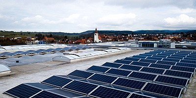 Hier sehen Sie die Solaranlage auf dem Dach der Kieselmann GmbH in Knittlingen