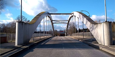 Das Bild zeigt die Kanalbrücke in Berkenthin.