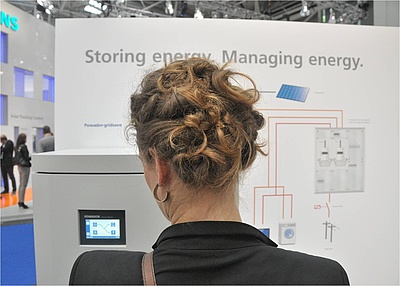 Ab dem 01. März kann man in Baden-Württemberg seinen PV-Stromspeicher bei Anschaffung einer PV-Anlage fördern lassen. Für kleine Solaranlagen gibt es eine Speicher-Förderung von 300 Euro pro kWh! (Foto: energie-experten.org)