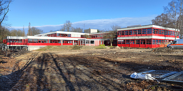 Bau der Eisspeicher-Wärmepumpe für das Schulzentrum Nord in Norderstedt