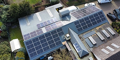 Photovoltaikanlage auf dem Dach der Bau- und Möbeltischlerei Bohling in Worpswede