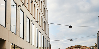 Das Bild zeigt den City Gate Bremen von außen (Foto: Deutsche Rockwool GmbH & Co. KG)