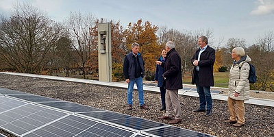 Photovoltaik-Anlage auf dem Karlsruher Hauptfriedhof Neureut (Foto: KEK - Karlsruher Energie- und Klimaschutzagentur gGmbH)